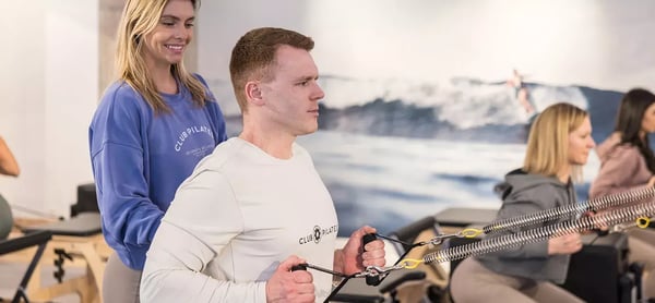 Wie Pilates bei Bandscheibenvorfällen oder Bandscheibenprotrusionen helfen kann