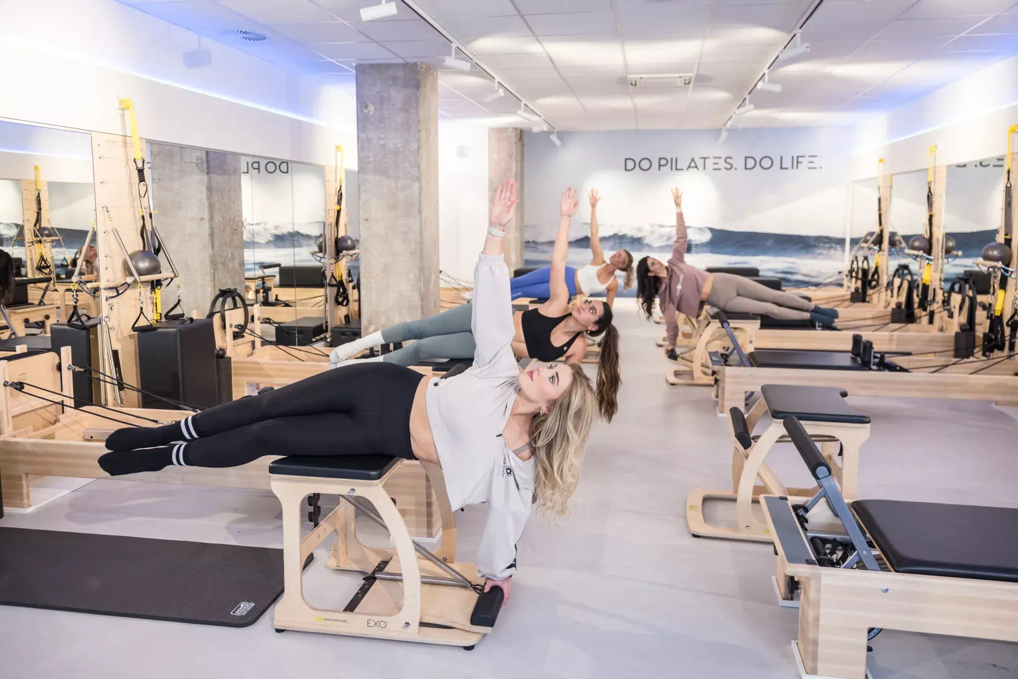 club-pilates-reformer-flow-kurs.jpg