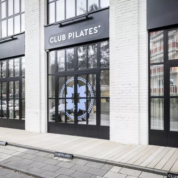 Club Pilates Studio Königstein - Eingang